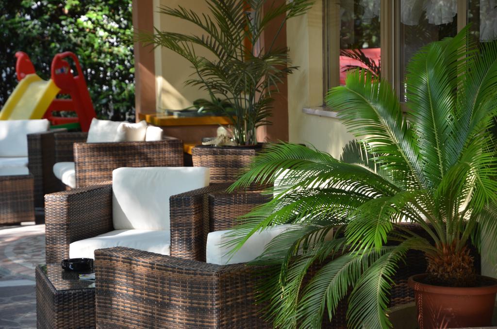 Hotel Monique Cervia Kültér fotó