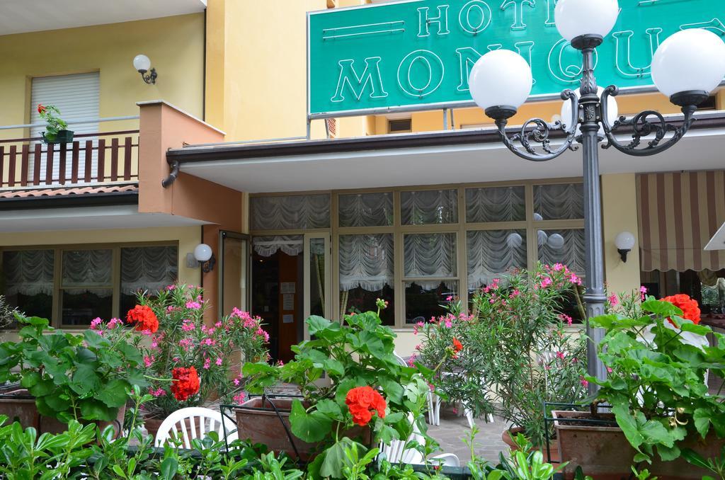 Hotel Monique Cervia Kültér fotó